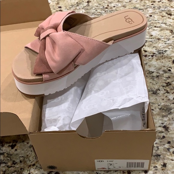 UGG LA Sunset Joanie in Suede, size 8 - Picture 5 of 6